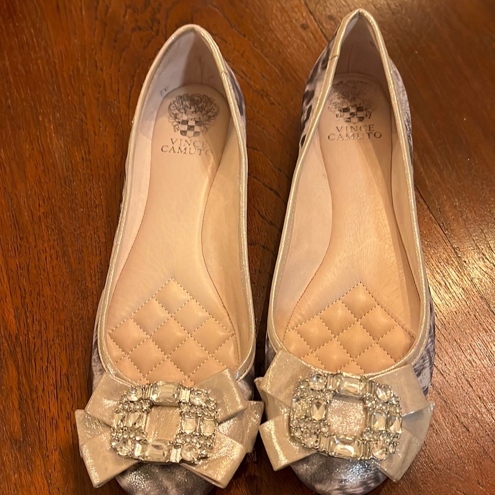 Vince Camuto Women’s flats